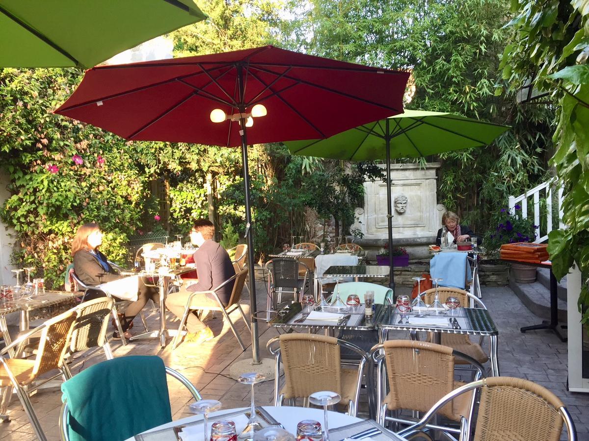 Hostellerie Du Prieure Saint-Prix  Экстерьер фото
