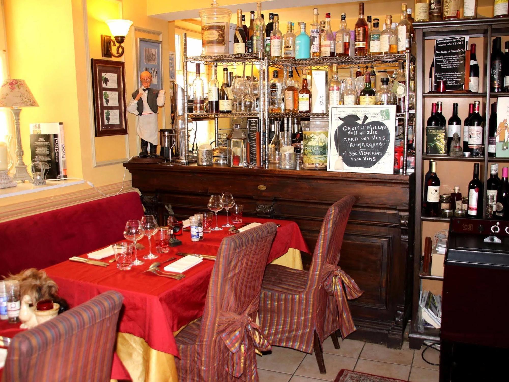 Hostellerie Du Prieure Saint-Prix  Экстерьер фото