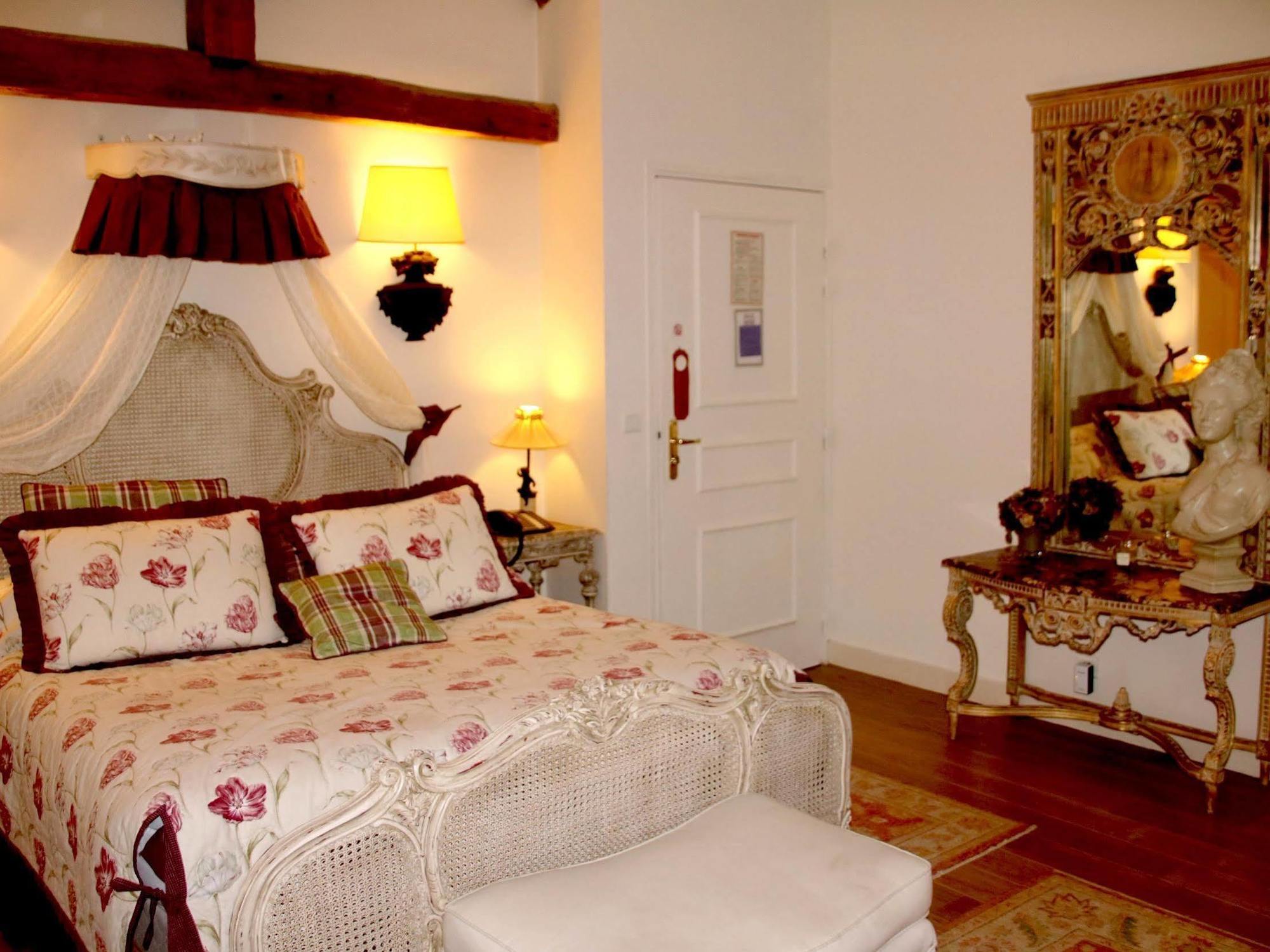 Hostellerie Du Prieure Saint-Prix  Экстерьер фото
