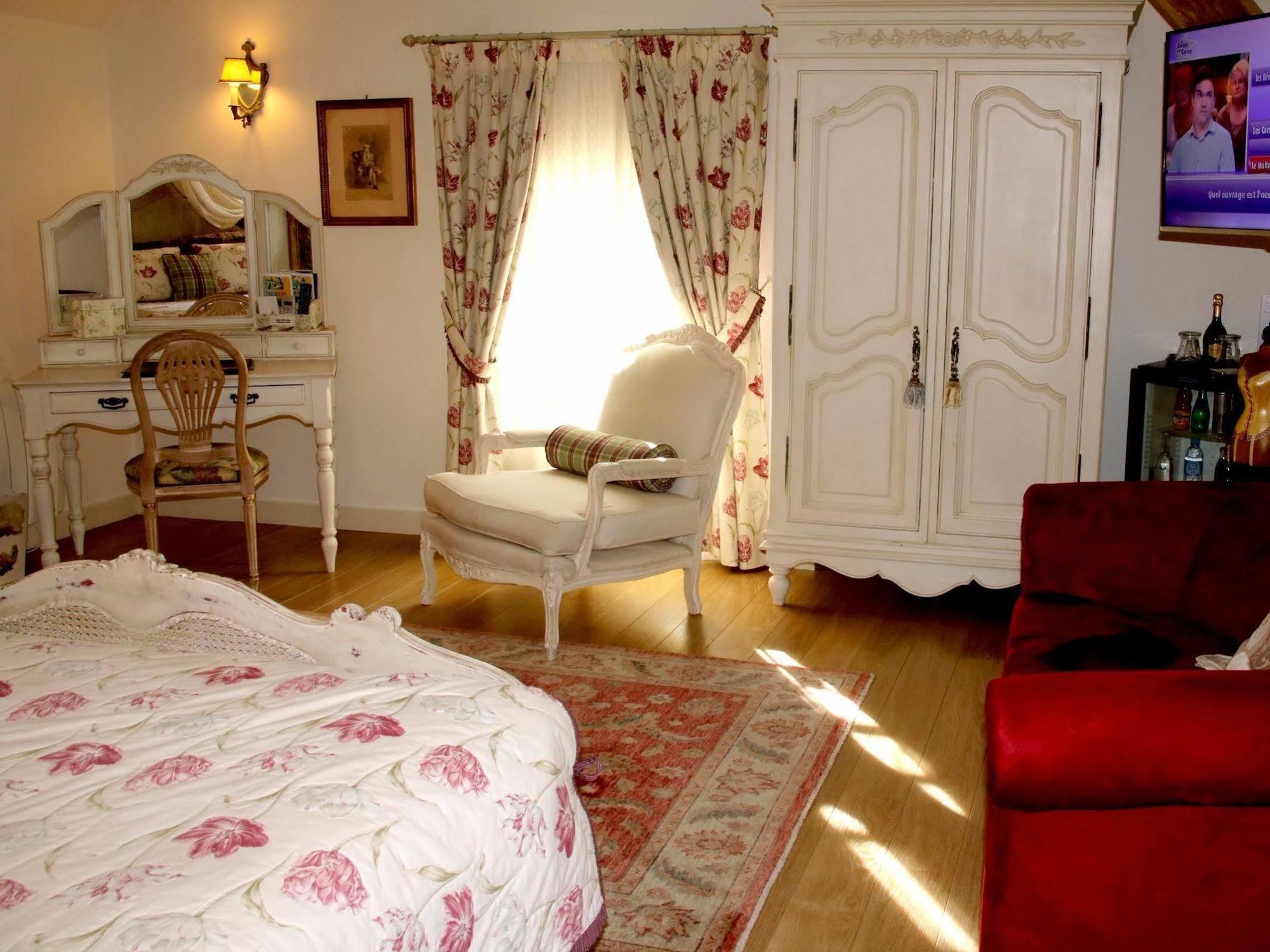Hostellerie Du Prieure Saint-Prix  Экстерьер фото